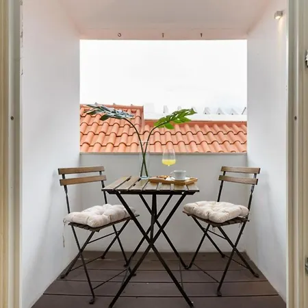 Be Local - 3 Bedrooms Flat In Front Of The Fado Museum In Alfama 公寓 *