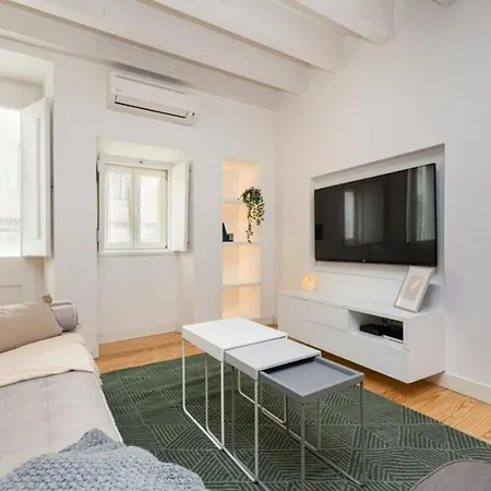 • Downtown • 3 Bedrooms • Balcony Apartman Lisboa