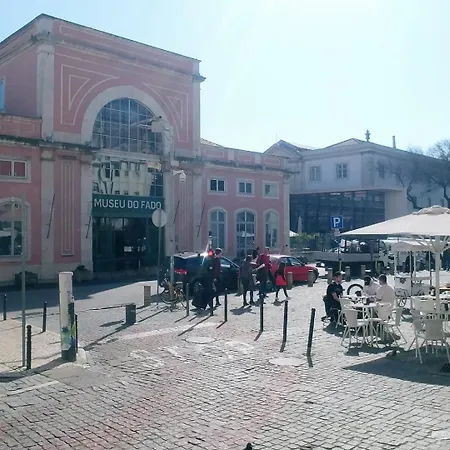 • Downtown • 3 Bedrooms • Balcony Apartman *