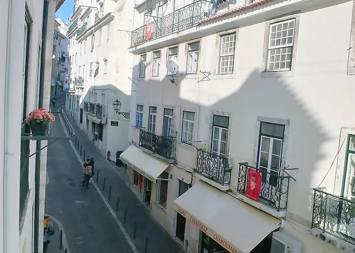 • Downtown • 3 Bedrooms • Balcony